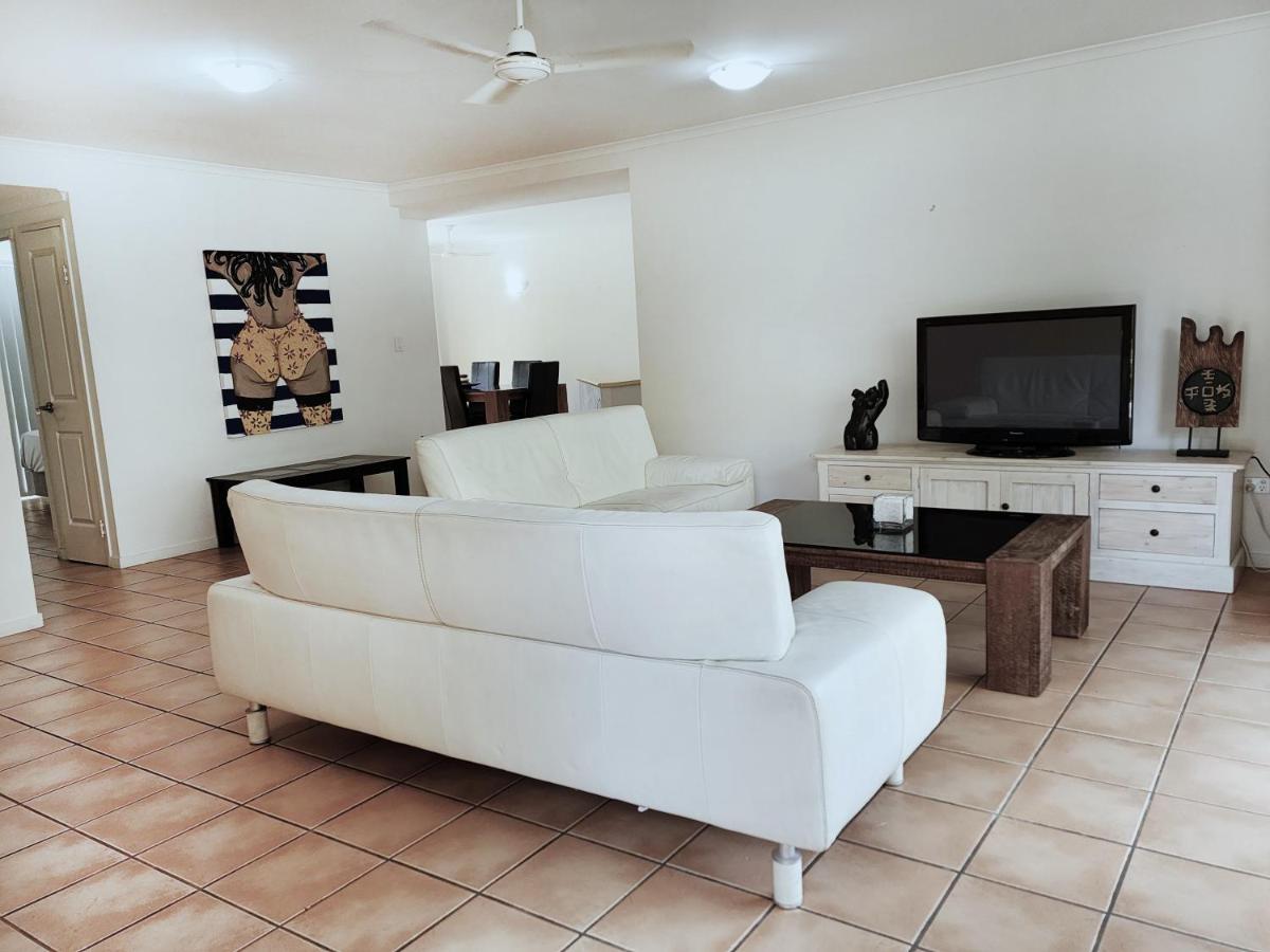 La Villa At Beach Court Airlie Beach Exterior foto