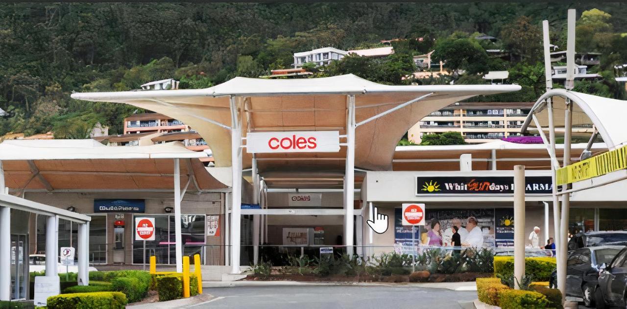 La Villa At Beach Court Airlie Beach Exterior foto